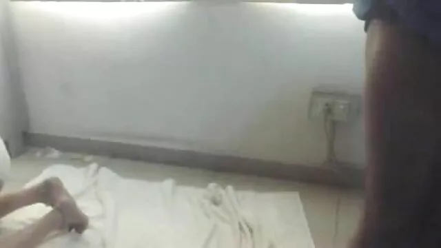 প্লাস সঙ্গে নিজেই বাংলা xnxx video com স্ট্রিপ