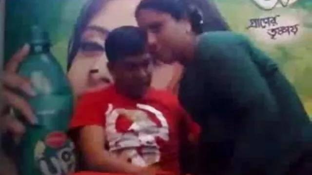 ছোট বাংলাদেশি মেয়েদের sex video মাই, প্রাকৃতিক দুধ