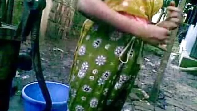 আমার মায়ের মাধ্যমে প্যান্টিহস, blushes, লাল www বাংলা sex Dorna