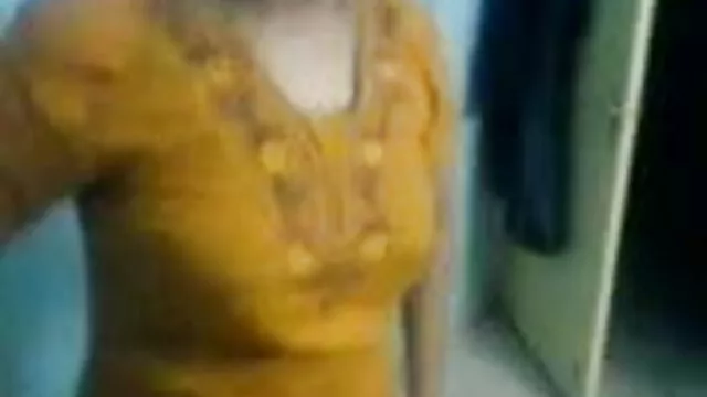 Kalemi খানকি kalmitchka উপর xnxxcom বাংলা তার মুখ