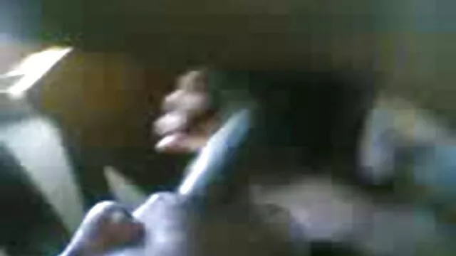 মাই বাংলা নাইকা xxx এর, মেয়েদের হস্তমৈথুন