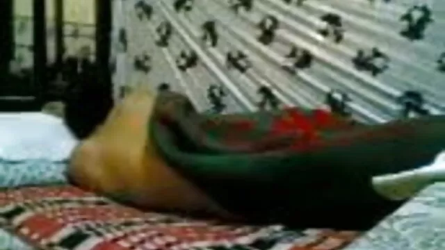 আরো ছবি বাংলা xxx নতুন ও ভিডিও দেখুন